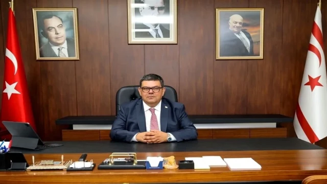 Maliye Bakanı Özdemir Berova'dan Anneler Günü Mesajı: Güçlü toplumlar, güçlü annelerin eseridir