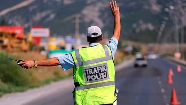 Üç İlçede Eş Zamanlı Denetim: 4 Tutuklama, 15 Araç Men