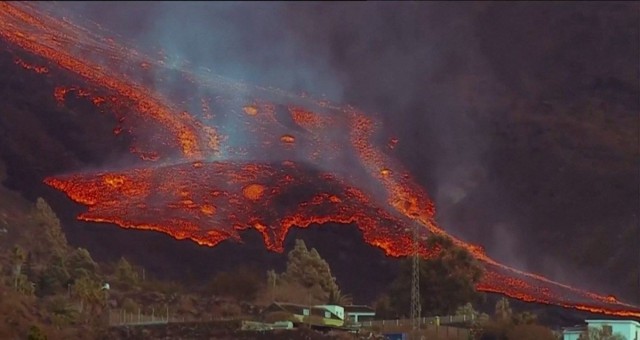 La Palma'da lav akışı hızlandı!