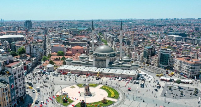 İstanbul'un yeni sembollerinden Taksim Camii açılıyor