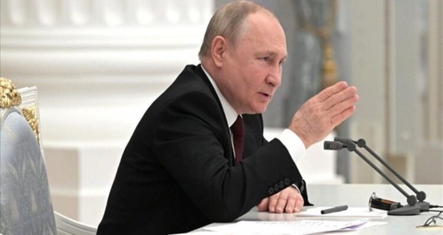 Putin: Uygulanan yaptırımlar Rusya’ya savaş ilanı gibidir