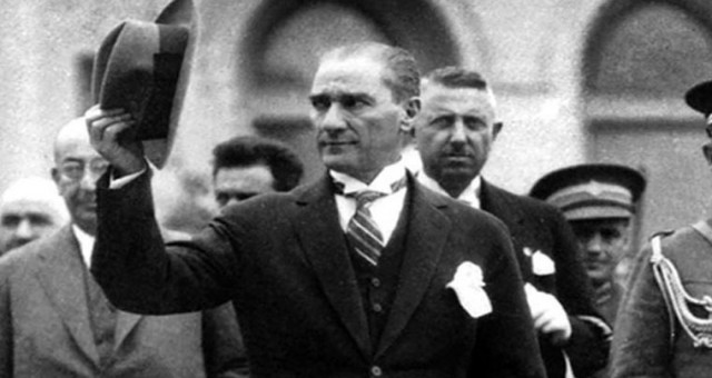 Atatürk'ün ebediyete intikalinin 83. yılı