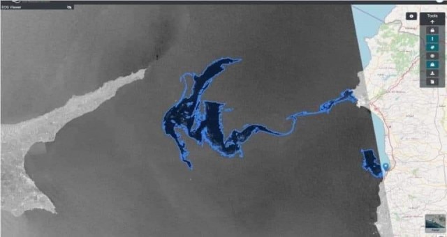 Suriye'den sızan petrol 1000 km kare alana yayıldı