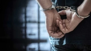 Ülkede izinsiz ikamet eden 2 kaçak daha tutuklandı